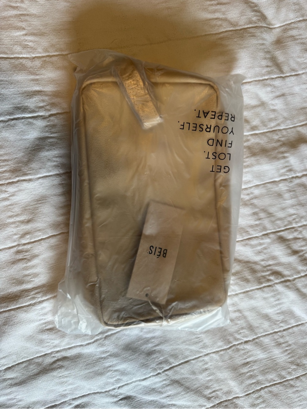 BEIS Beige Canvas Travel Toiletry Bag - Picture 4 of 4